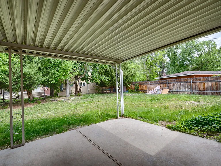 1611 S Martha St — Photo 18