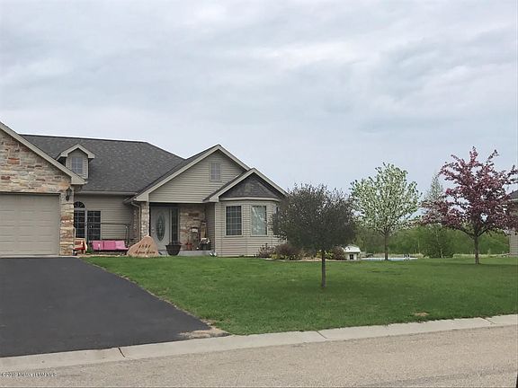 3rd image of 1841 Aspen Dr