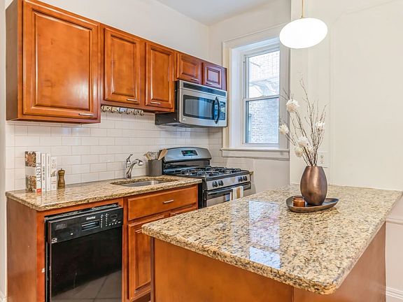 5th image of 340 Fairmount Ave APT 108