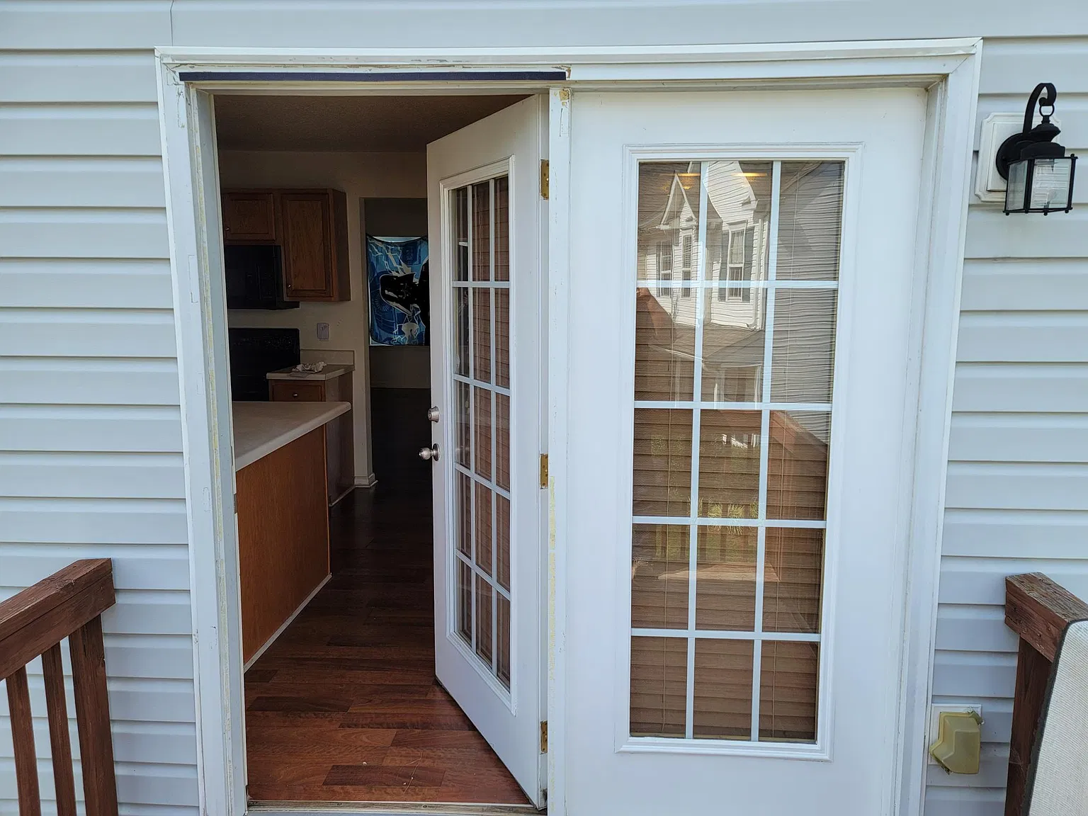 402 Peyton Ct — Photo 3