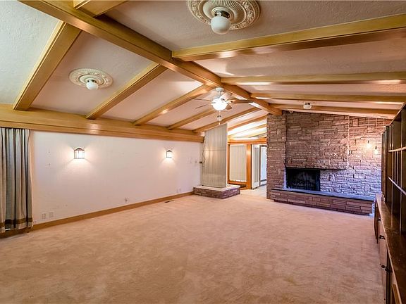 5th image of 1403 N Randall Ave