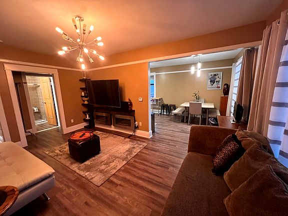 5th image of 105 W 4th St APT 4