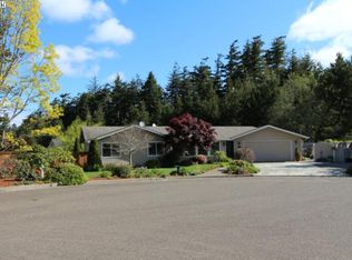 2336 14th St, North Bend, OR 97459