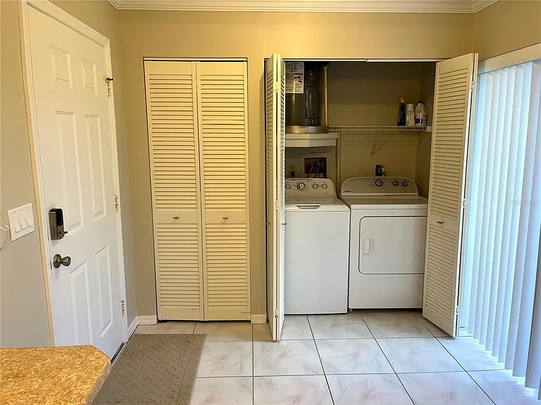 6650 Hickorywood Ln #6650 — Photo 13