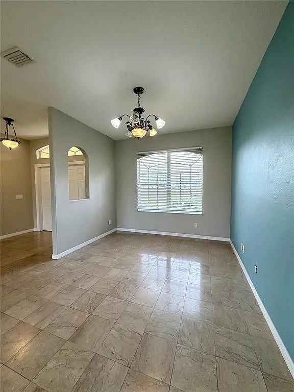 3 bed, 2.0 bath, 1815 sqft, $2,250 — Photo 4
