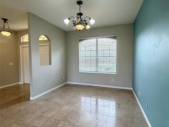 4th image of 1204 S San Mateo Dr