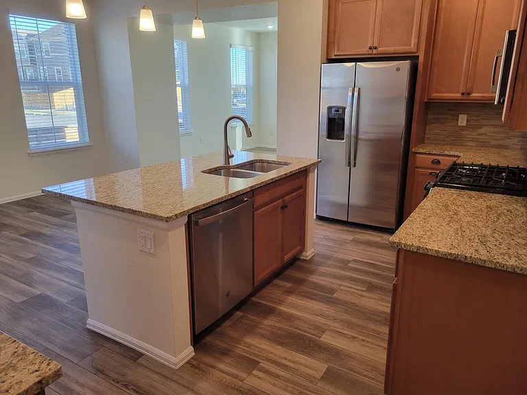 17619 Olive St — Photo 28