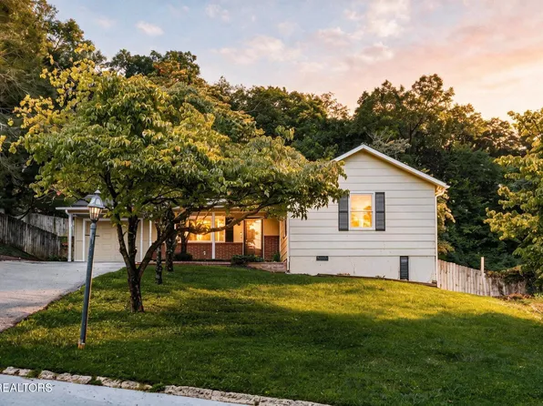 3021 Wenwood Dr, Knoxville, TN 37921
