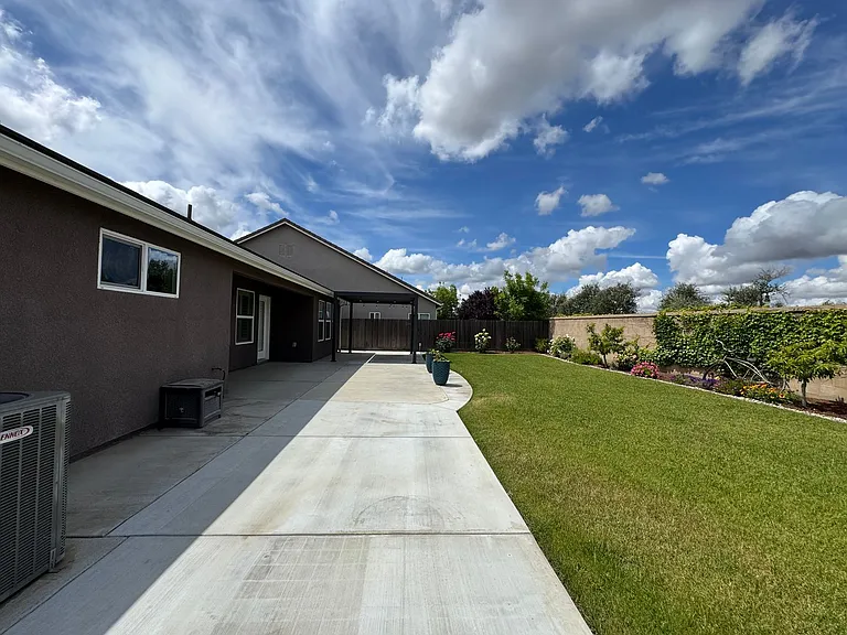 391 W Maclure Ave — Photo 24