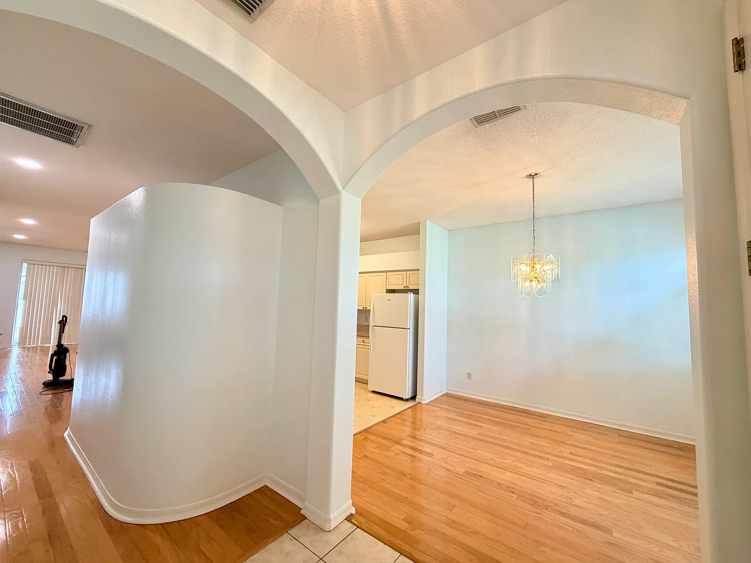 3 bed, 1740 sqft, $2,850 — Photo 2