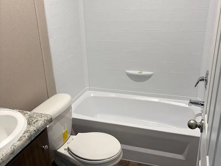 781 Virgil Ave — Photo 3