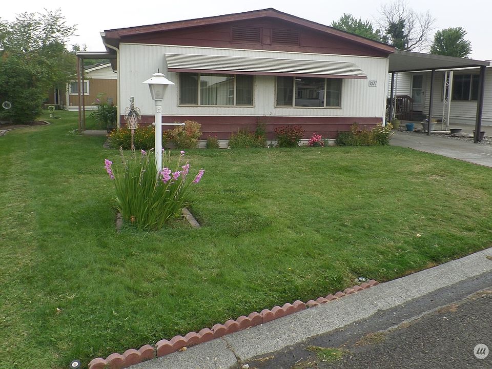1st image of 1021 SE Scenic View Drive