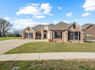 108 Ashlyn Ct, Whitesboro, TX 76273