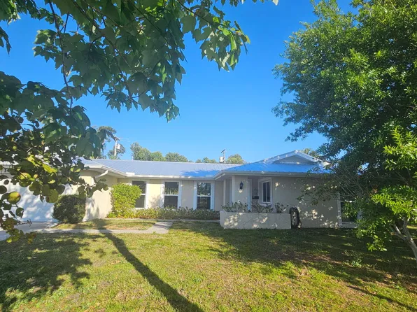 1413 SE San Sovina Terrace, Port St Lucie, FL 34952