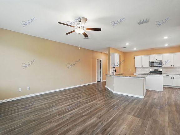 3rd image of 5411 Montrose Dr