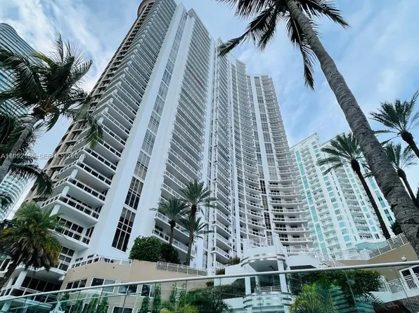 901 Brickell Key Blvd, Miami, FL