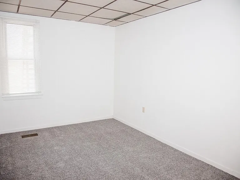 347 E High St — Photo 18