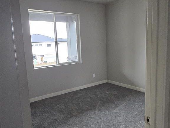 4th image of 15083 Silver Belle Street