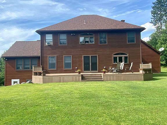 3rd image of 10 Upland Drive