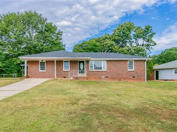 5176 Jones Cir, Atlanta, GA 30349