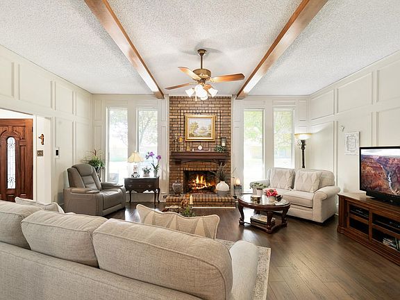 5th image of 417 Stroud Ln