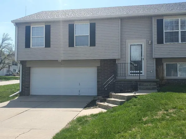 7853 Newport Ave, Omaha, NE 68122