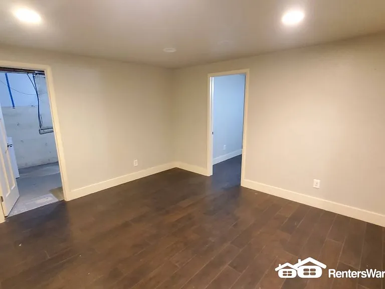 2225 S Cherry St — Photo 6