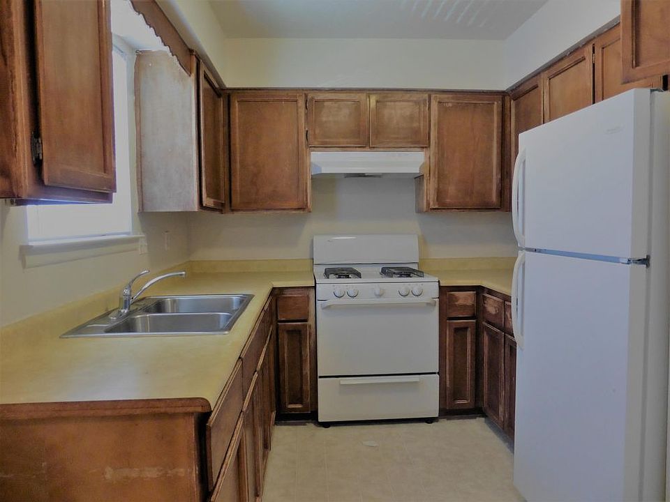 2nd image of 3921 5th St NW APT B