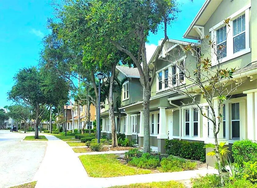 2 bed, 2.5 bath, 1425 sqft, $2,800 — Photo 2