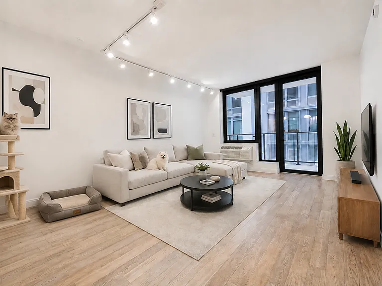 160 1st St #314 — Photo 3