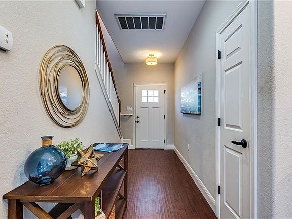 4th image of 3203 Carol Ann Dr #A