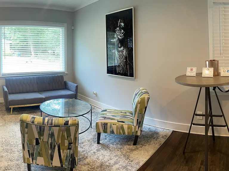 643 Center Hill Ave NW — Photo 9