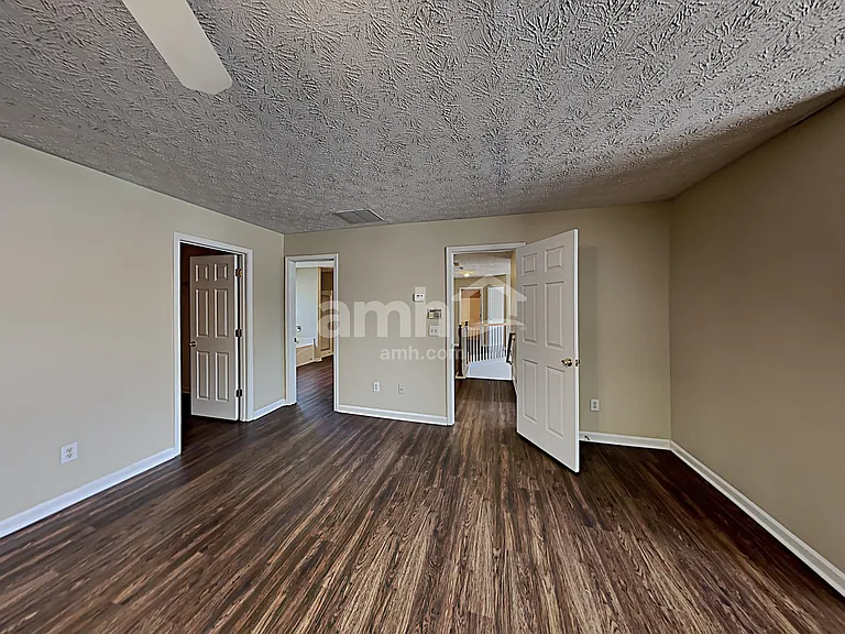 714 Baskins Cir — Photo 8