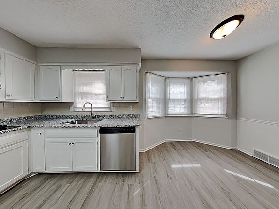 5th image of 9901 Connell Dr