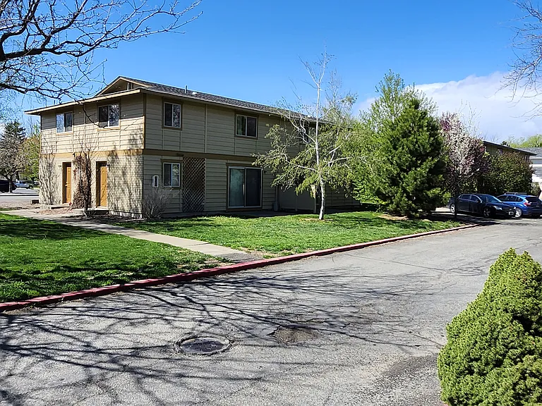 Aspen Circle Apartments — Photo 3