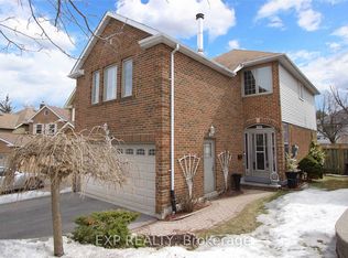1009 Meadowridge Cres, Pickering, ON L1V 4Z3