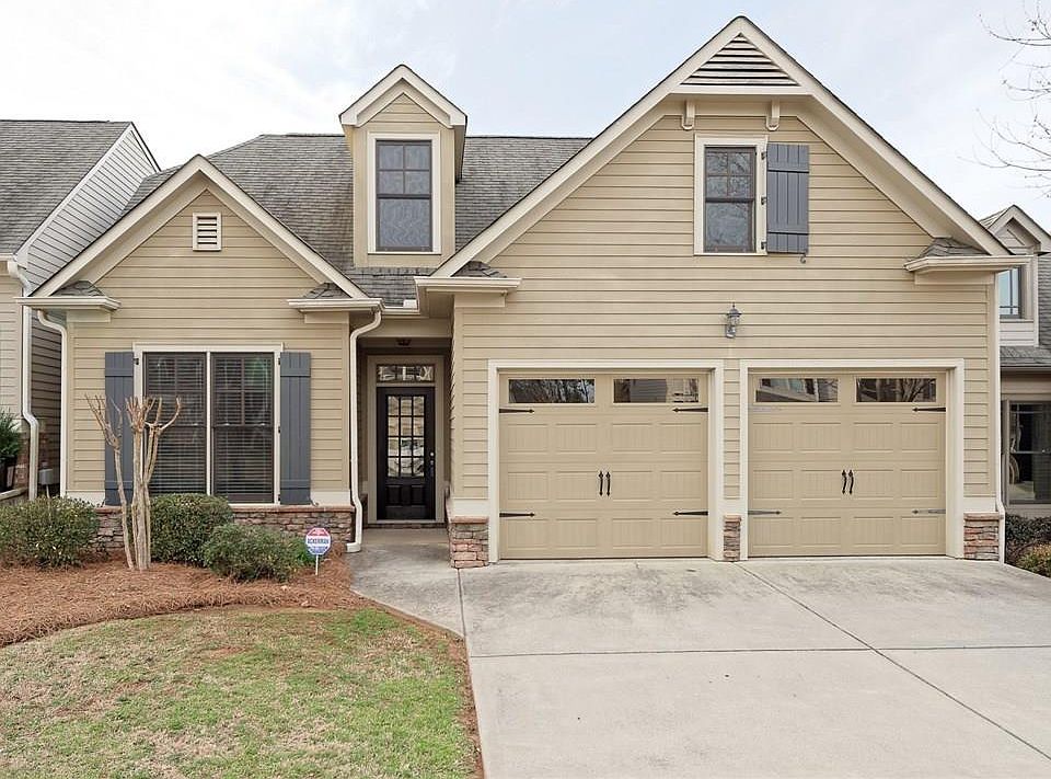 1st image of 223 Highland Village Ln