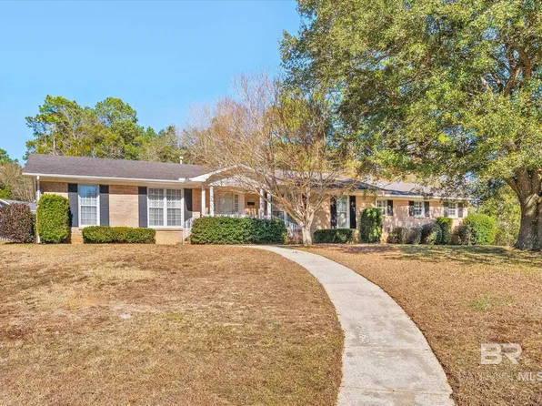 400 Alpine St, Chickasaw, AL 36611