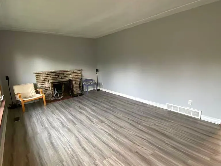 385 Beachwood Ave — Photo 8