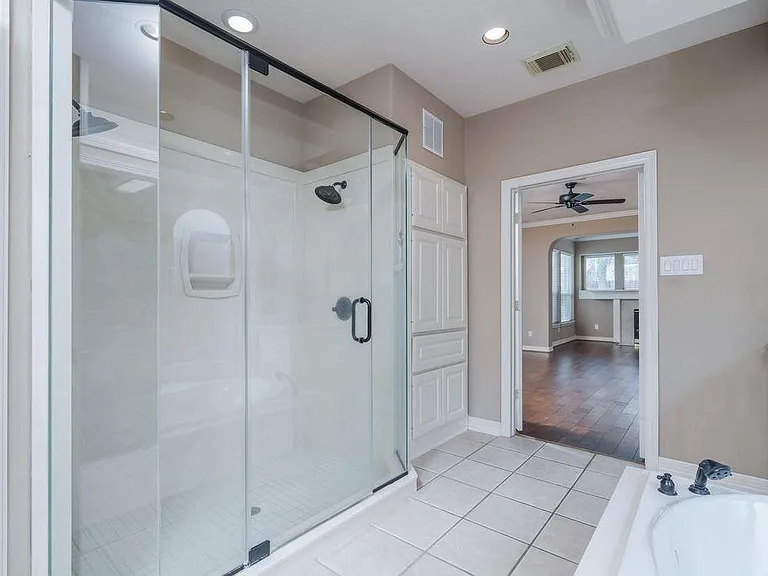 12406 Santiago Cove Ln — Photo 16