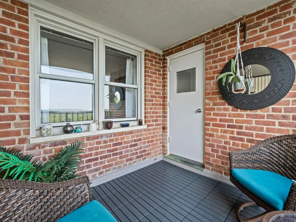 4555 Henry Hudson Parkway West image 10 of 13