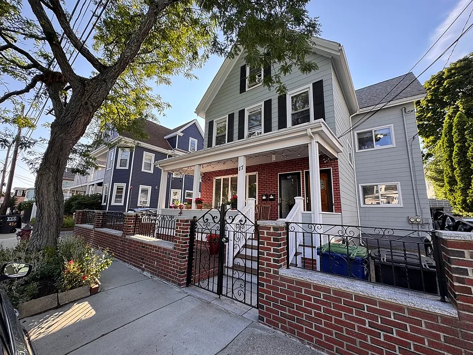 17 Farragut Ave #2