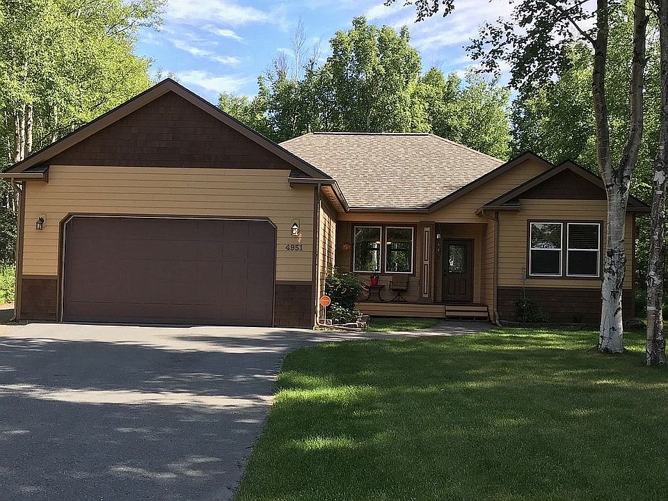 1st image of 4951 N Sandburg Cir