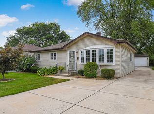 5319 Otto Pl, Oak Lawn, IL 60453