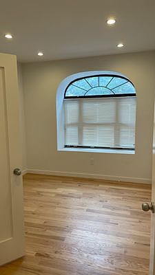 2nd image of 9 E 118th St APT B