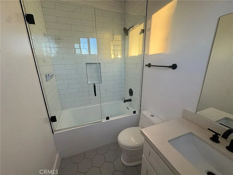 5921 Dauphin St #3 — Photo 3