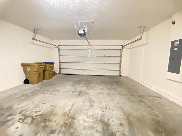 2751 Rialto Ct — Photo 29