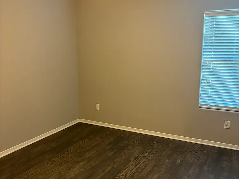 227 E Anabranch Ct — Photo 8