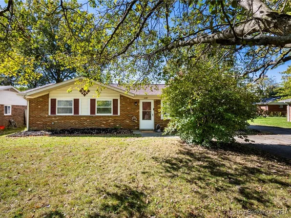 2361 Greentree Drive N, Clarksville, IN 47129