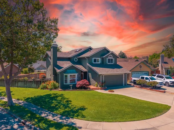 1 Woodbury Cir, Salinas, CA 93906